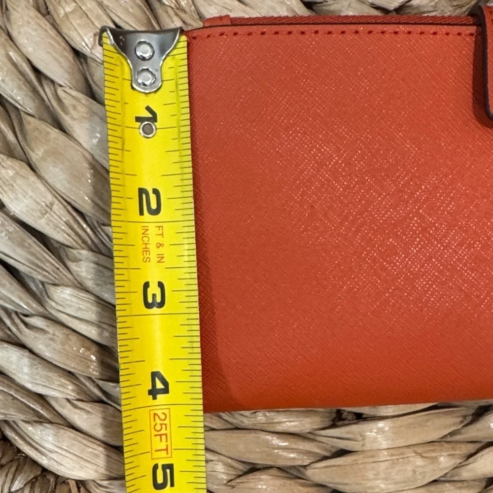NWT Michael Kors Orange Jet Set Large Travel Wallet Wristlet